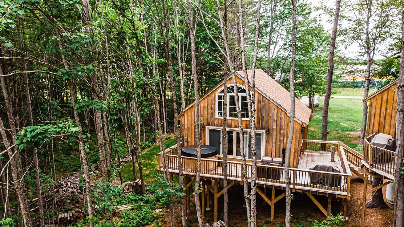 Moonlight Treehouse At Belgrade Hospitality Vila Exterior foto